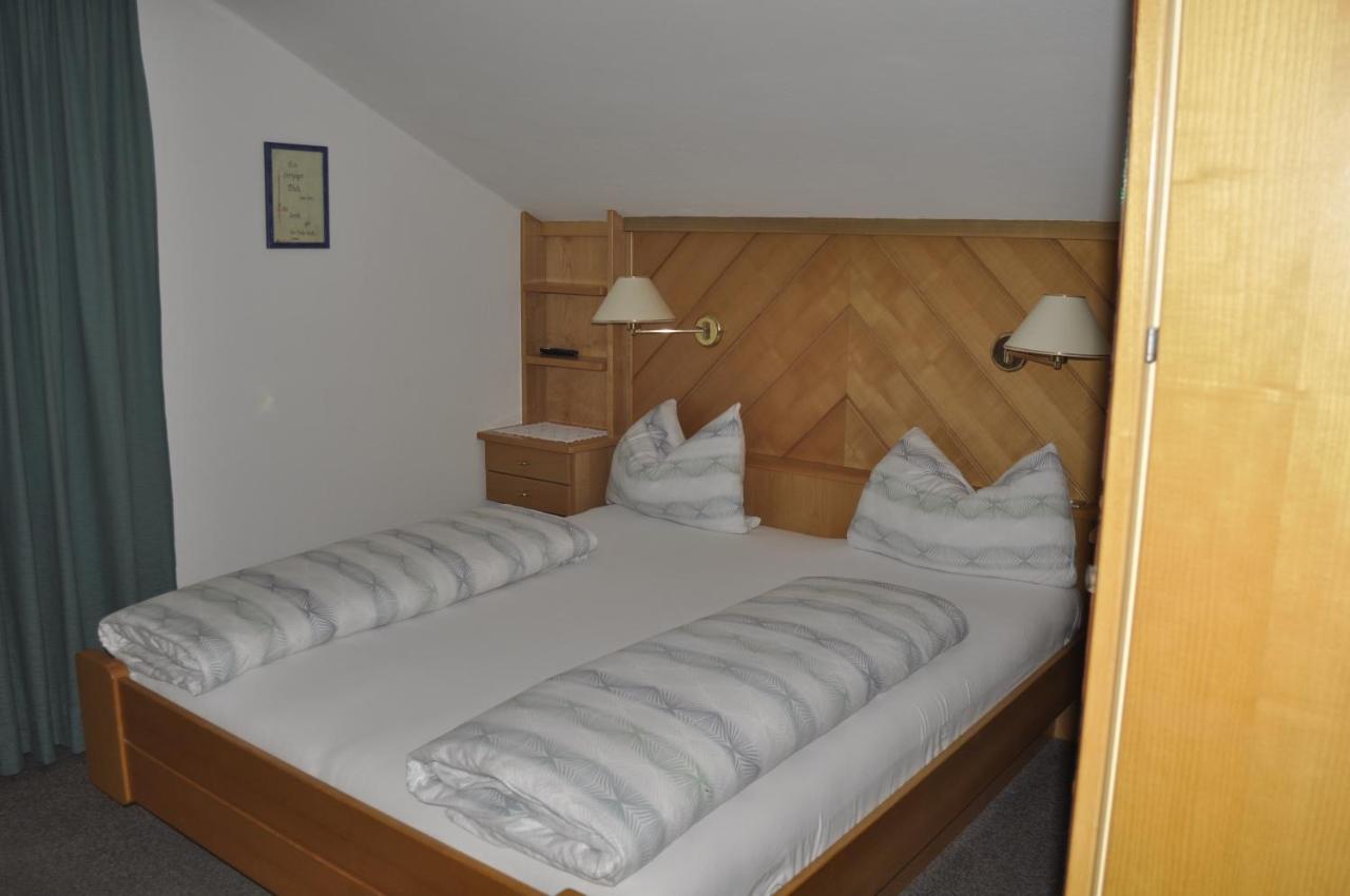 Hotel Garni Schwarzenstein Campo Tures Esterno foto