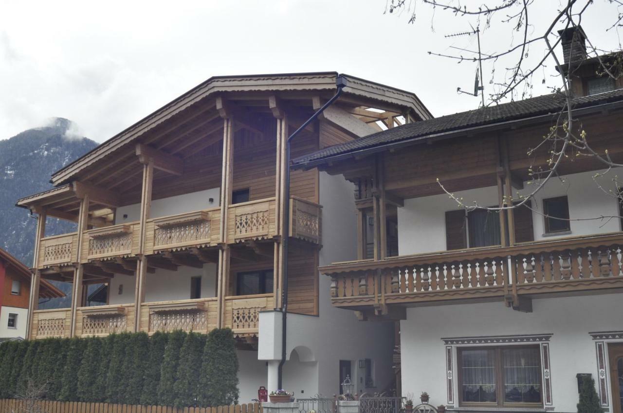 Hotel Garni Schwarzenstein Campo Tures Esterno foto